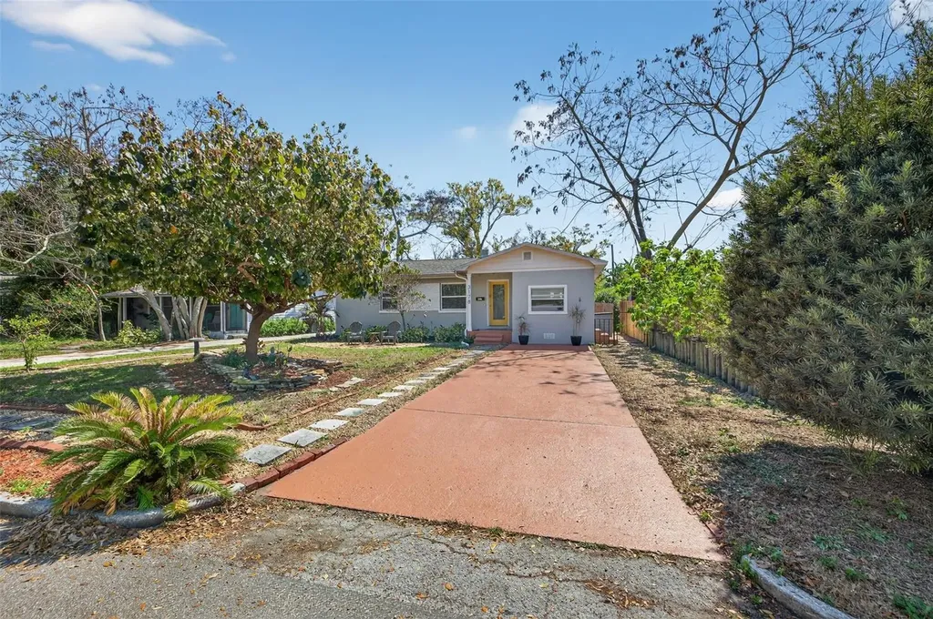 3178 12th Avenue N St Petersburg FL 33713