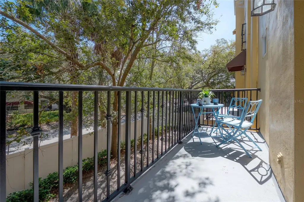 3308 Las Campos Place Tampa FL 33611