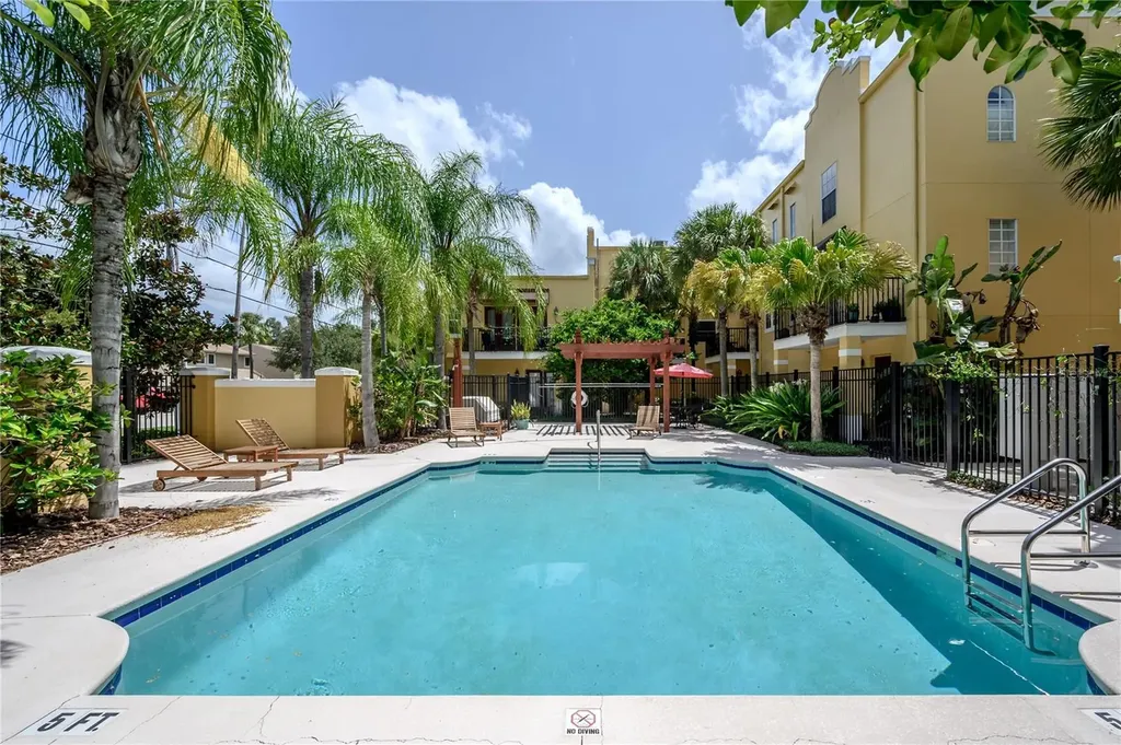 3308 Las Campos Place Tampa FL 33611