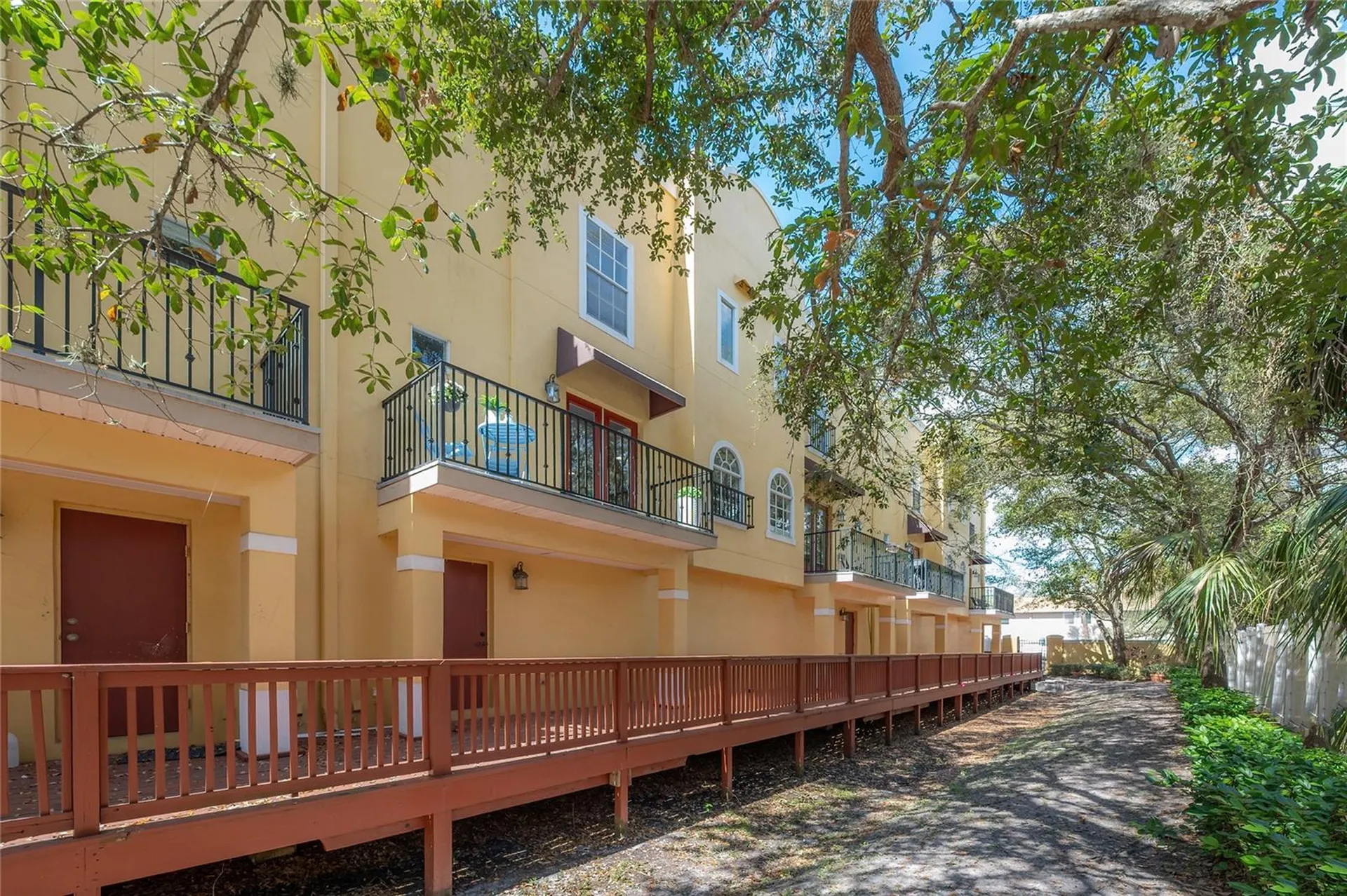 3308 Las Campos Place Tampa FL 33611