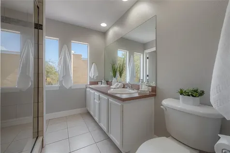 3308 Las Campos Place Tampa FL 33611