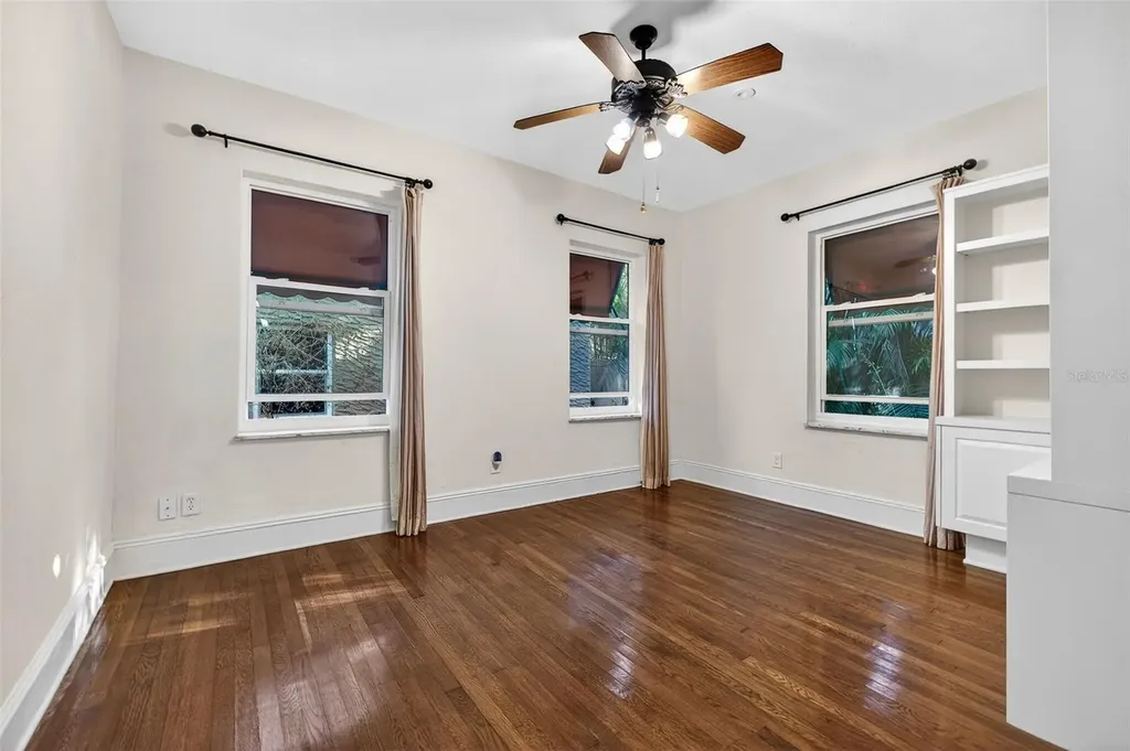 745 16th Avenue NE St Petersburg FL 33704