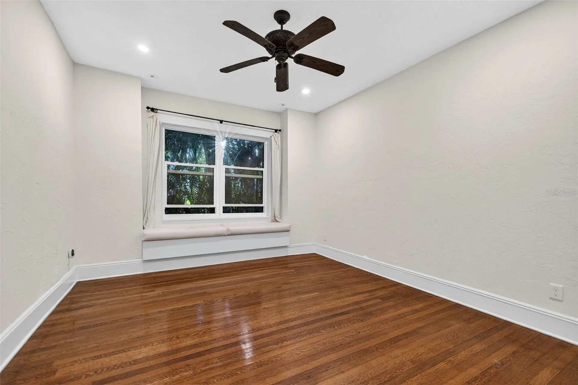 745 16th Avenue NE St Petersburg FL 33704