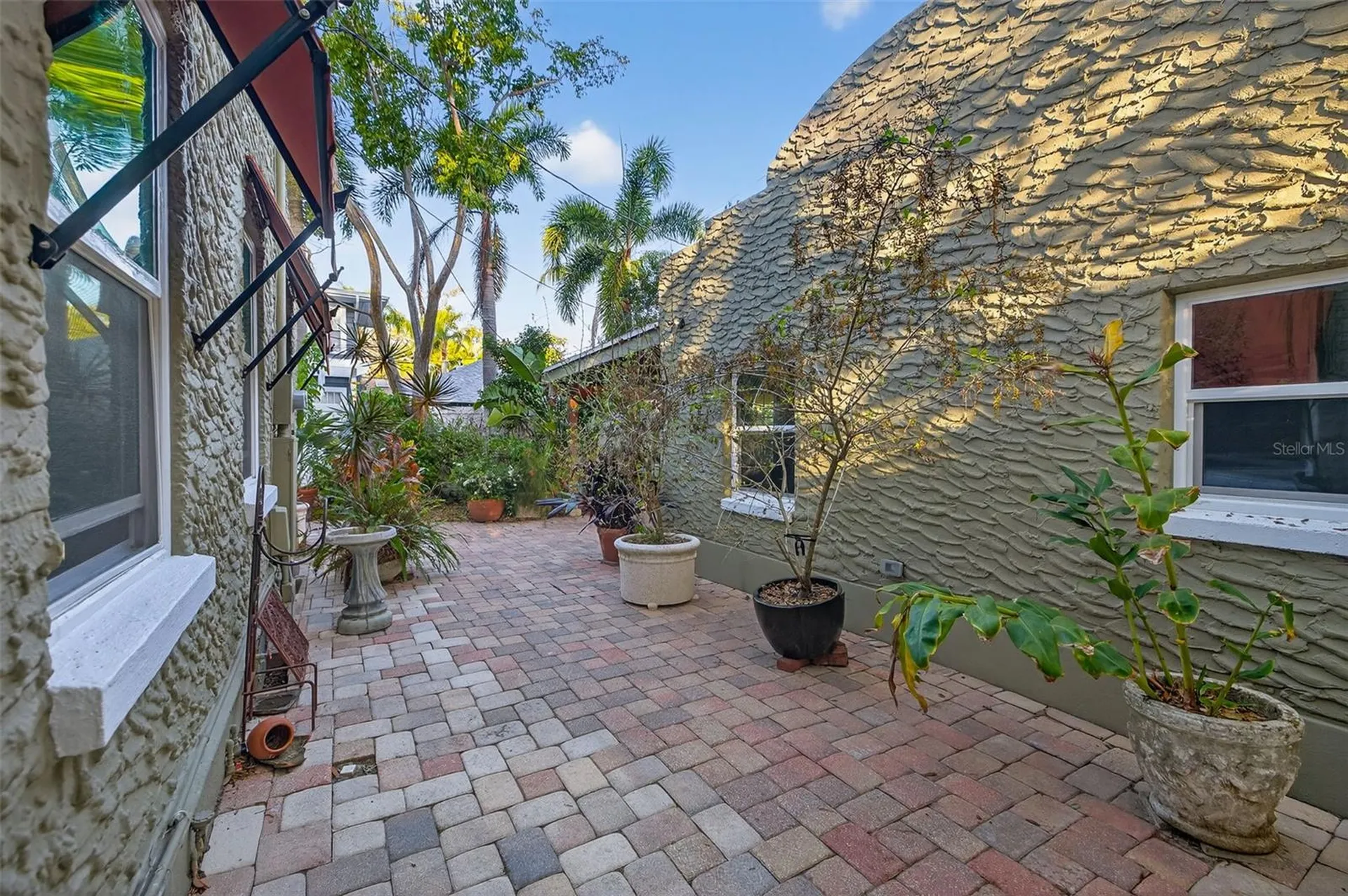 745 16th Avenue NE St Petersburg FL 33704