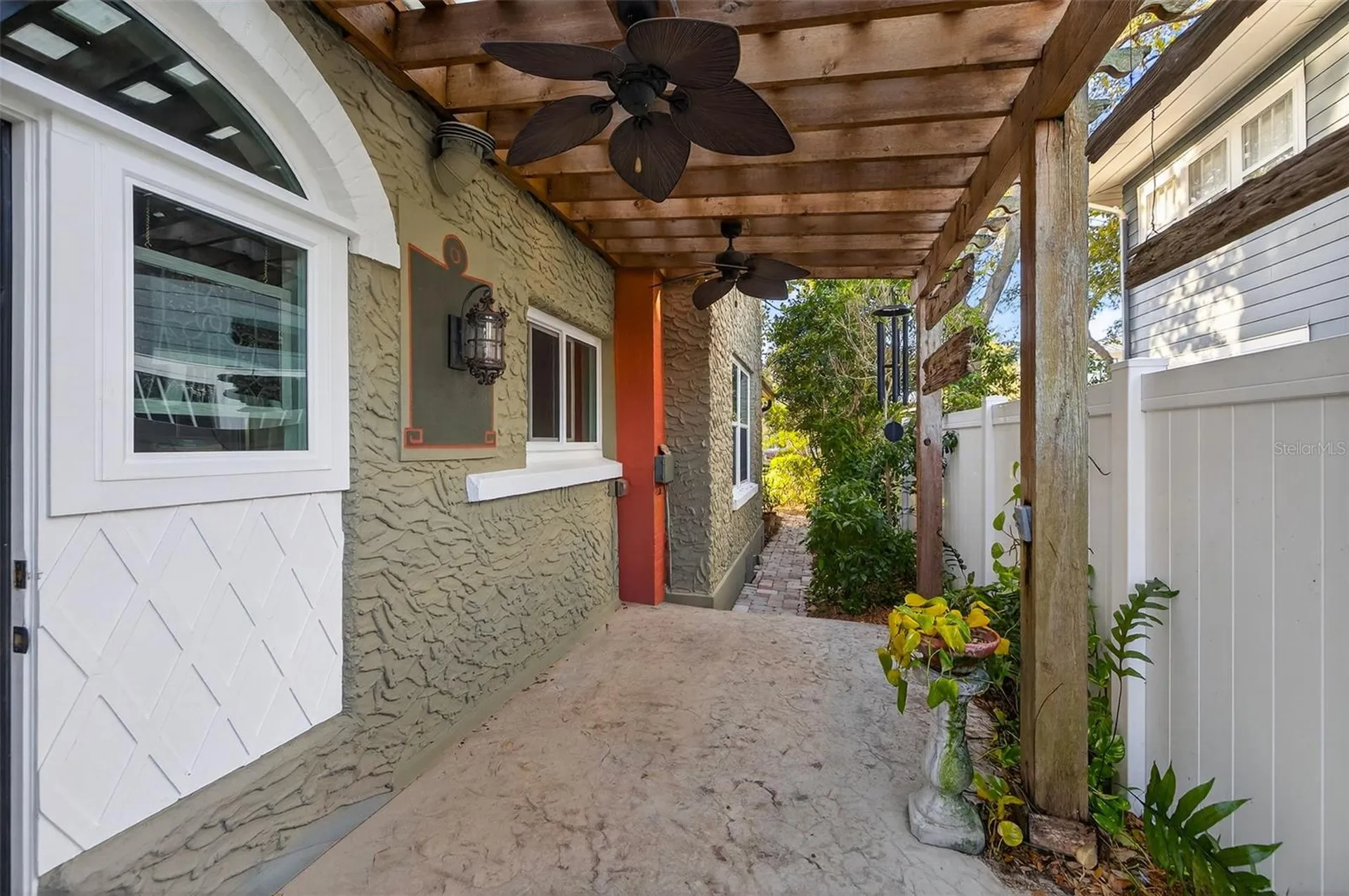 745 16th Avenue NE St Petersburg FL 33704