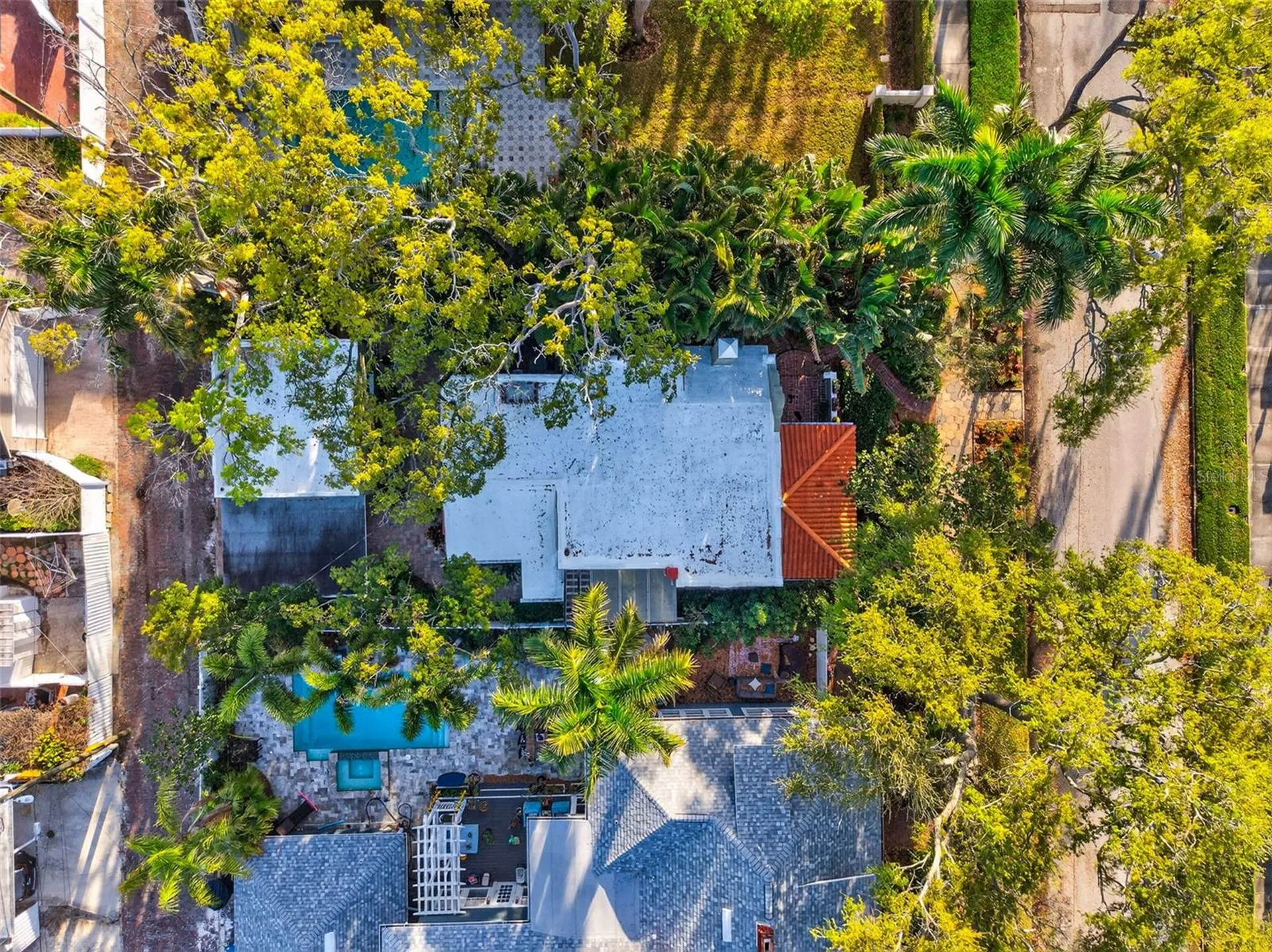 745 16th Avenue NE St Petersburg FL 33704