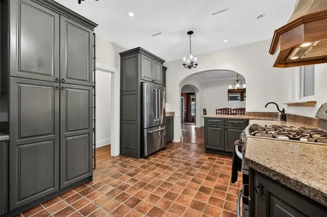 745 16th Avenue NE St Petersburg FL 33704