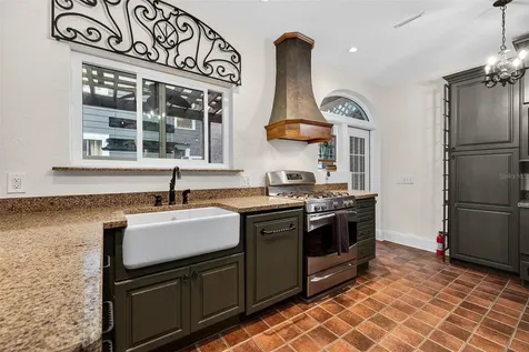 745 16th Avenue NE St Petersburg FL 33704