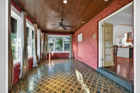 745 16th Avenue NE St Petersburg FL 33704