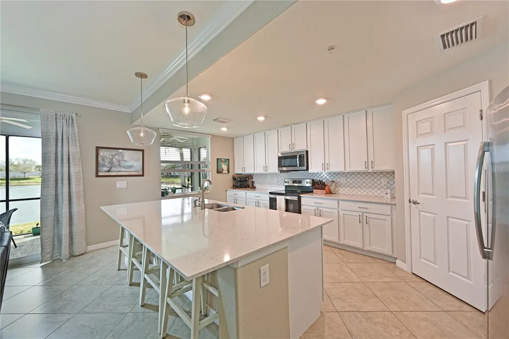 901 Tidewater Shores Loop Bradenton FL 34208