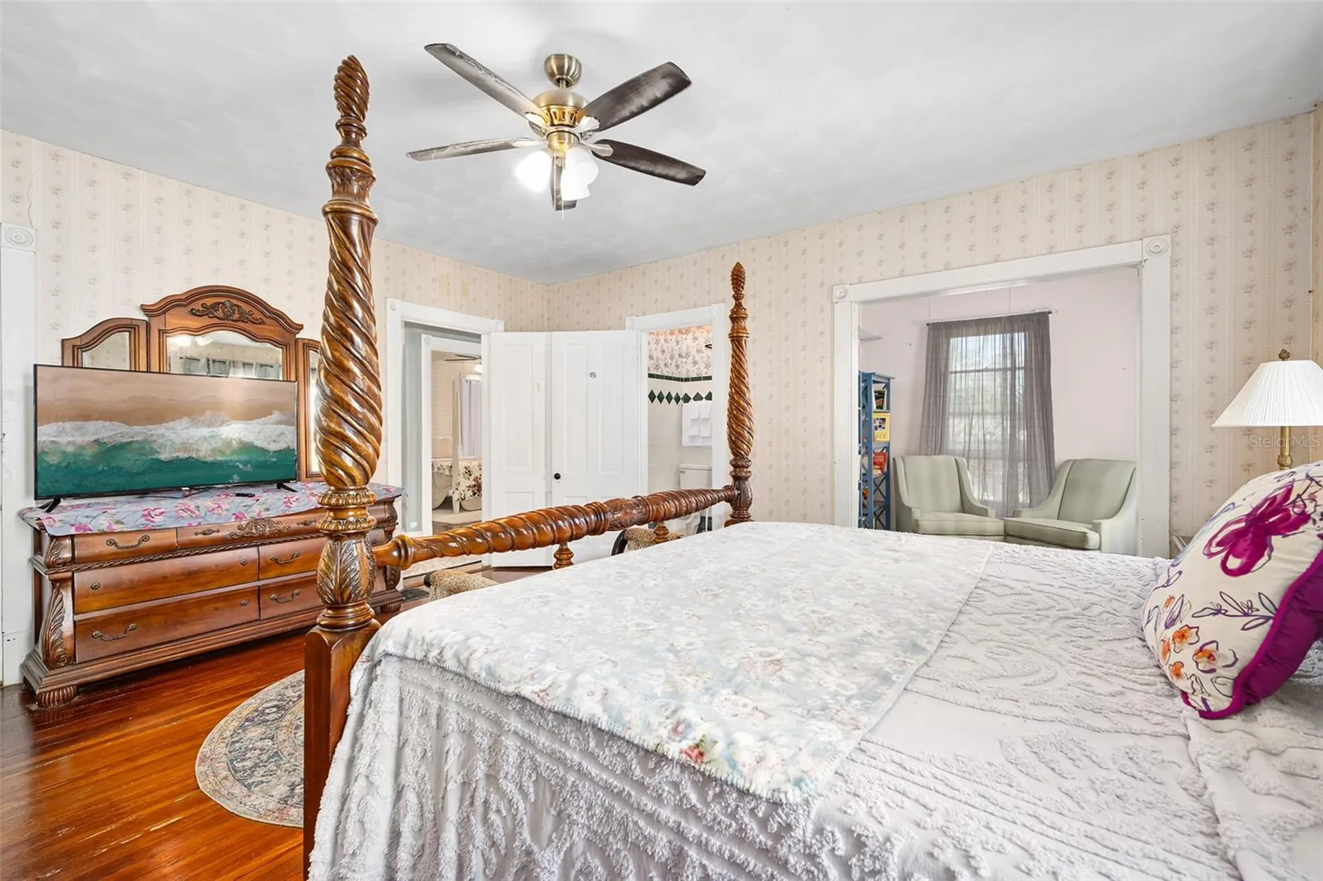 228 W Howry Avenue Deland FL 32720