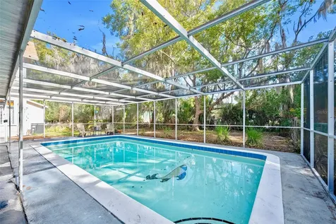 228 W Howry Avenue Deland FL 32720
