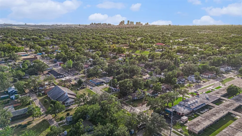 4505 N 34th Street Tampa FL 33610