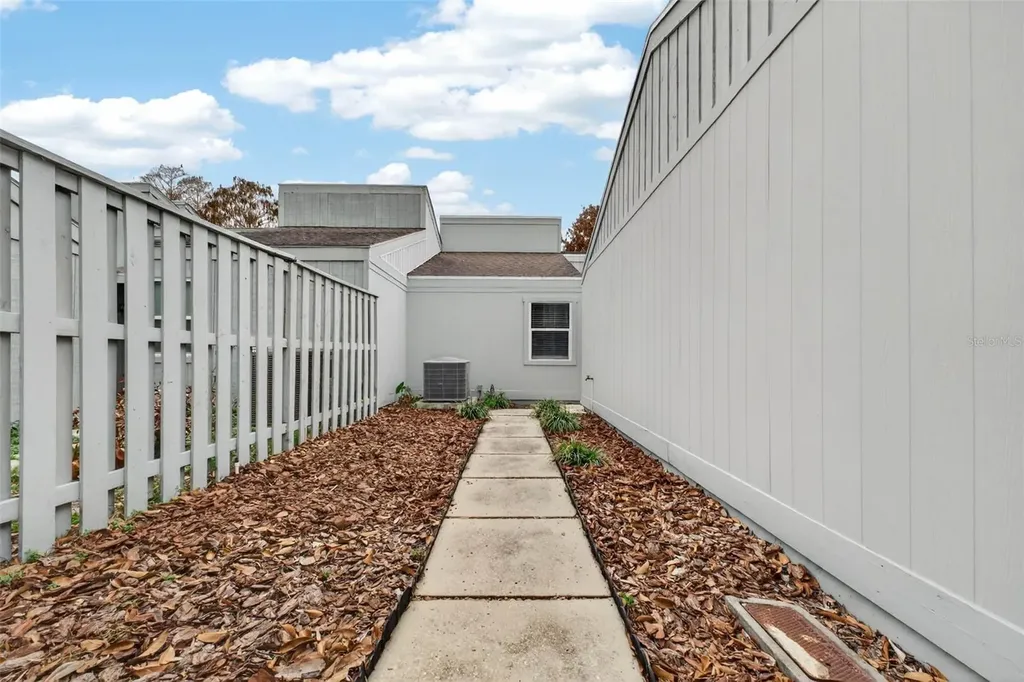 1502 Buckeye Road NE Winter Haven FL 33881