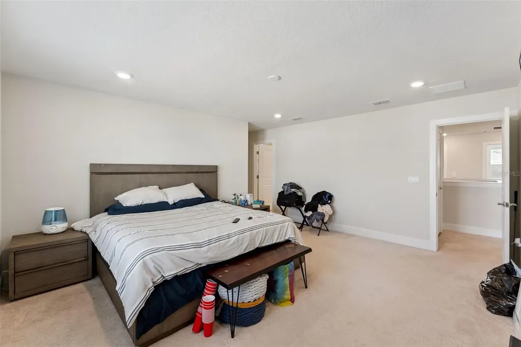 4008 Meandering Bay Drive Apopka FL 32712