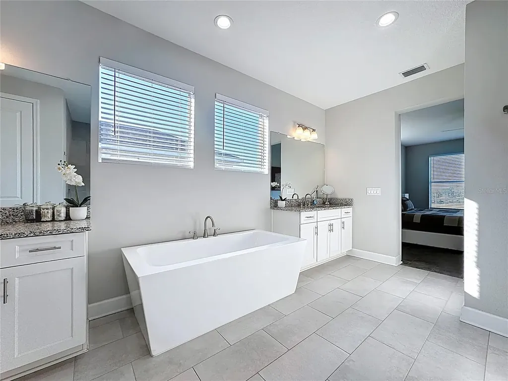 5216 Lake Venice Drive Wimauma FL 33598