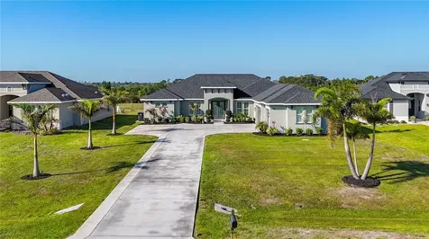 5216 Lake Venice Drive Wimauma FL 33598