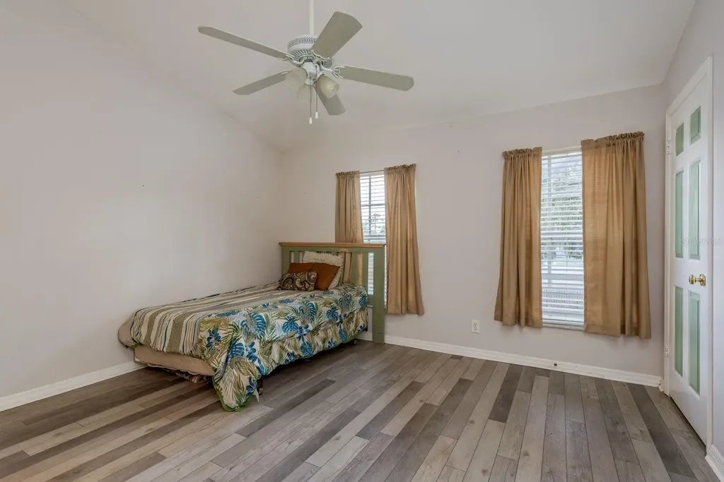 37236 Embassy Park Lane Dade City FL 33525