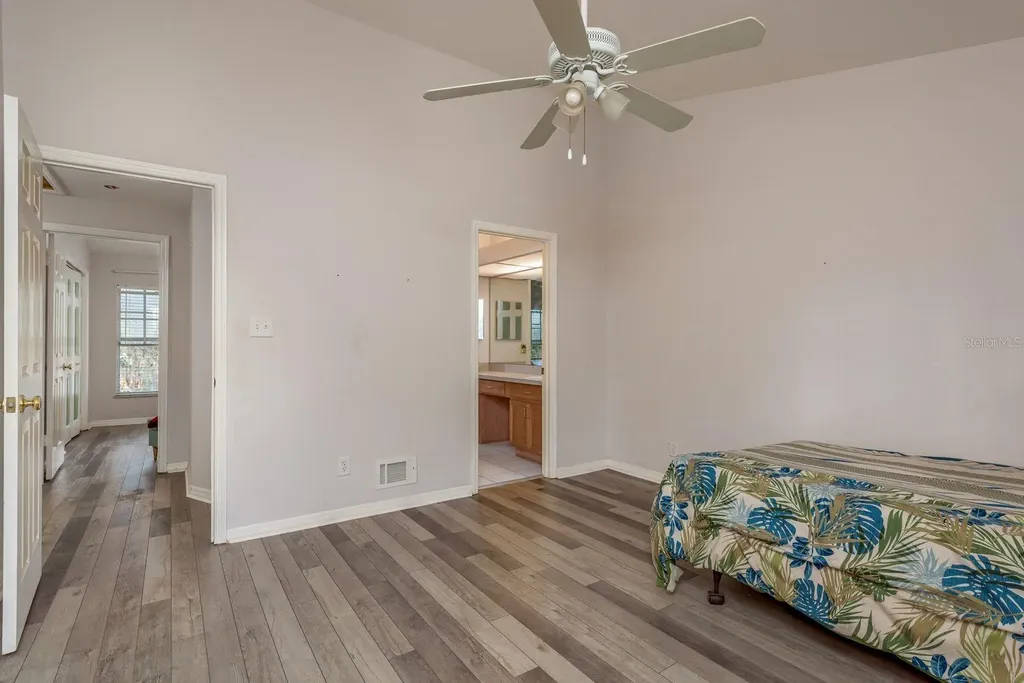 37236 Embassy Park Lane Dade City FL 33525
