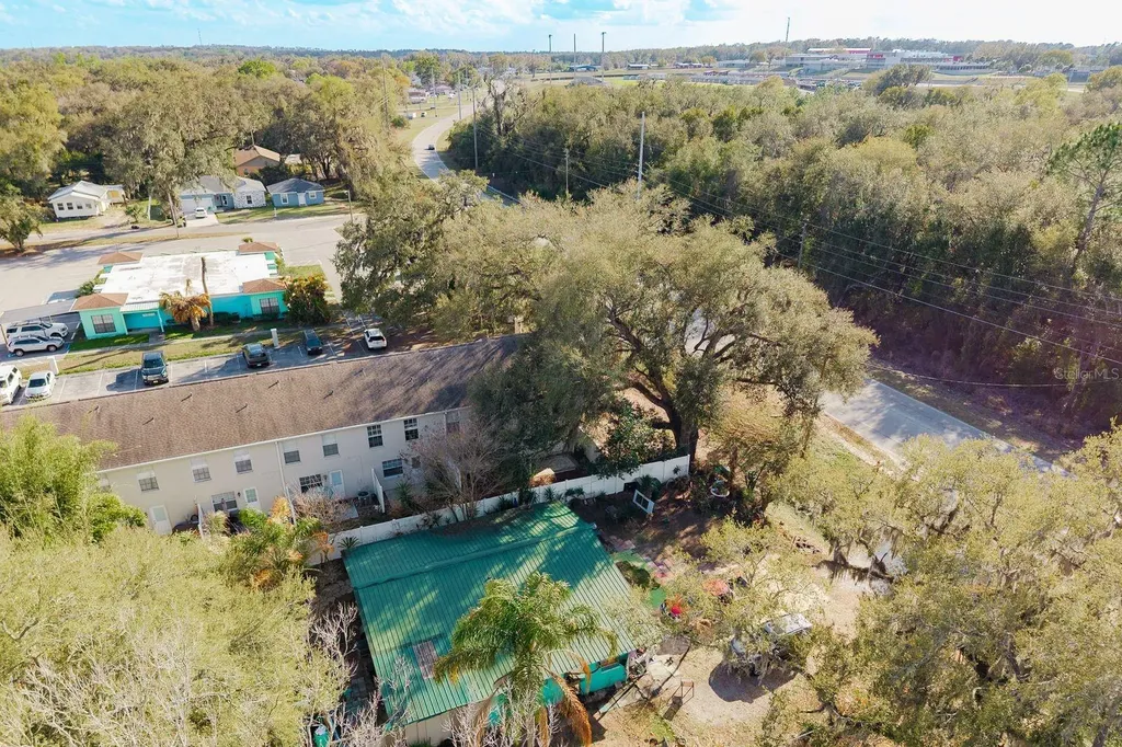 37236 Embassy Park Lane Dade City FL 33525