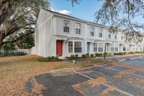 37236 Embassy Park Lane Dade City FL 33525