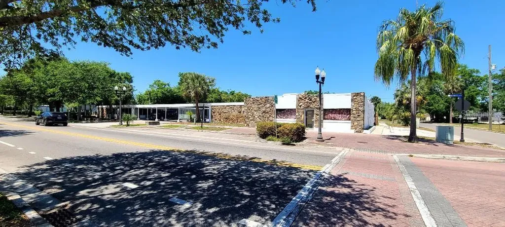 421 E Kennedy Boulevard Eatonville FL 32751