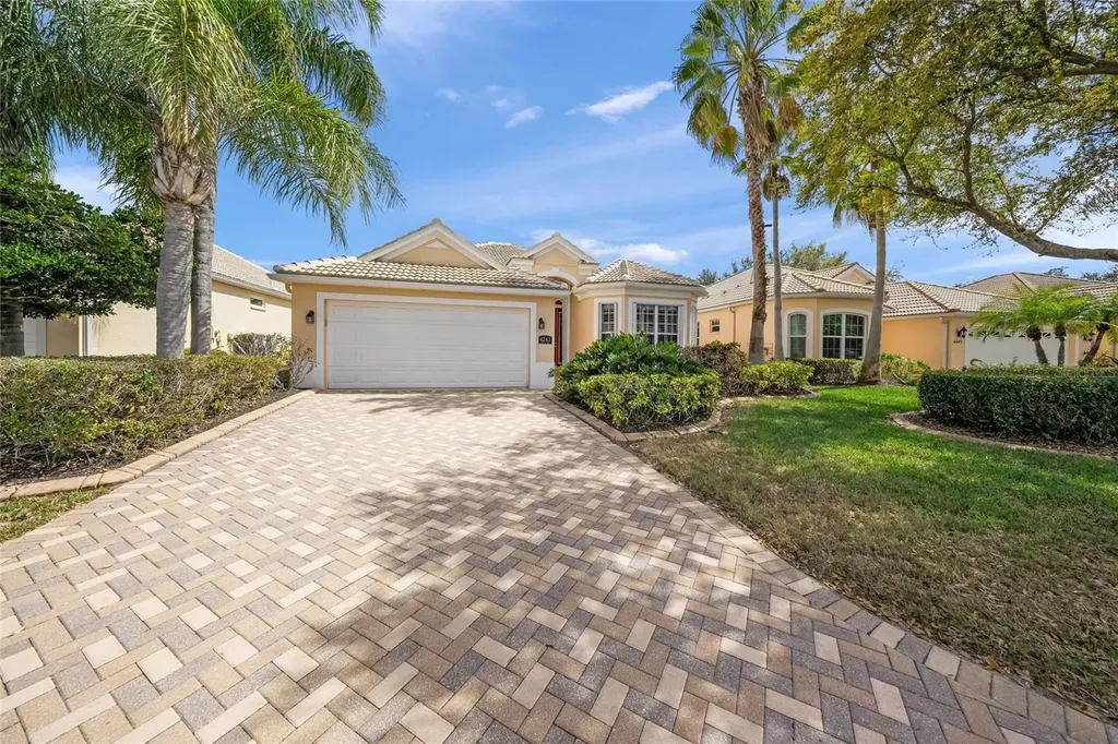 4243 Miriana Way Sarasota FL 34233