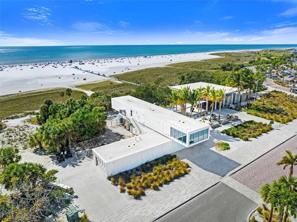 4243 Miriana Way Sarasota FL 34233