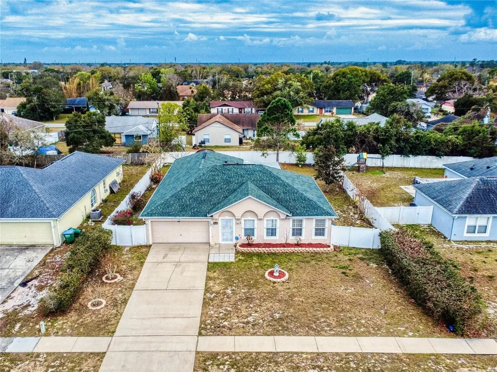 2695 N Juliet Drive Deltona FL 32738