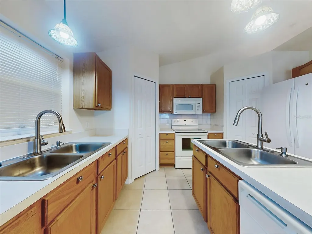 2695 N Juliet Drive Deltona FL 32738