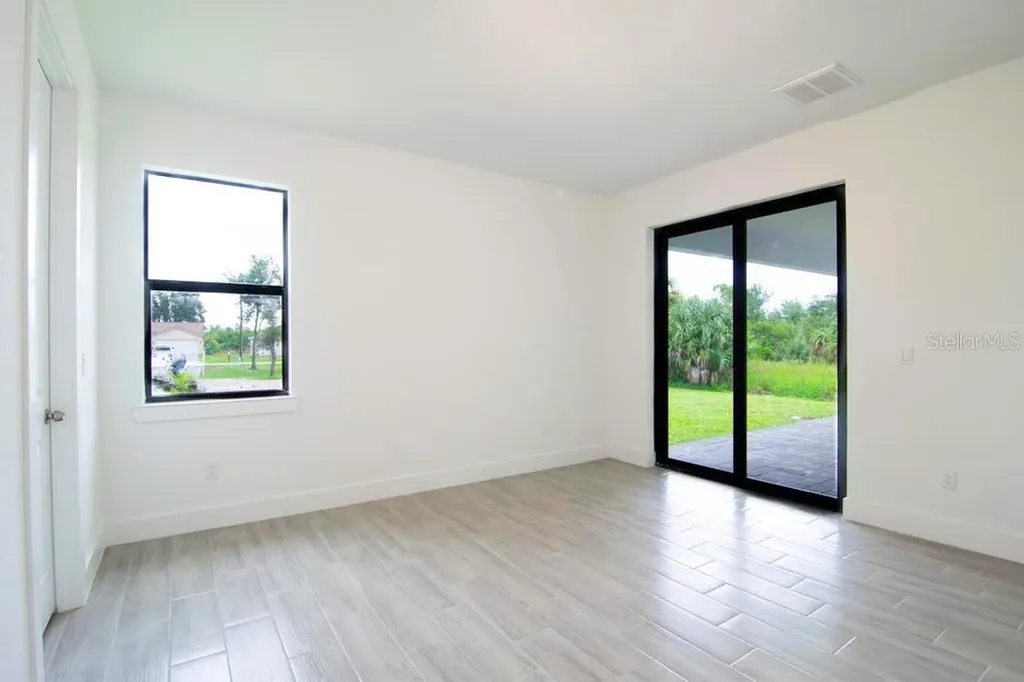 15633 Lakeland Circle Port Charlotte FL 33981