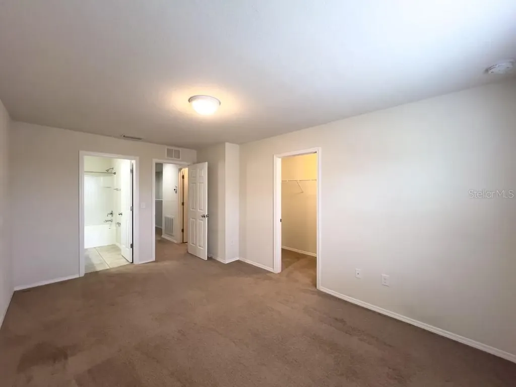 4812 White Sanderling Court Tampa FL 33619