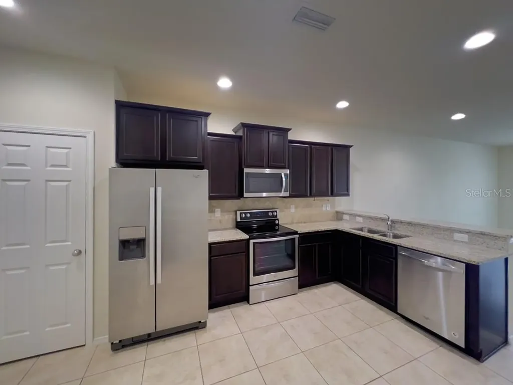 4812 White Sanderling Court Tampa FL 33619