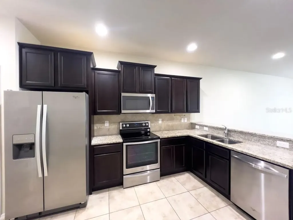 4812 White Sanderling Court Tampa FL 33619