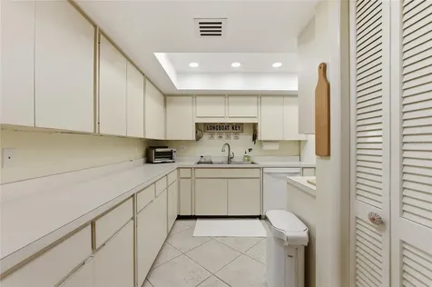 5757 Gulf Of Mexico Drive Longboat Key FL 34228