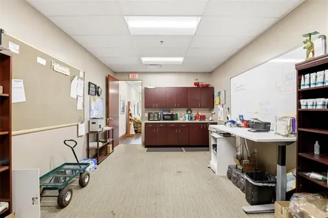 6881 Kingspointe Parkway Orlando FL 32819