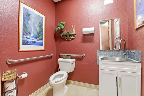 6881 Kingspointe Parkway Orlando FL 32819