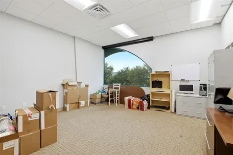 6881 Kingspointe Parkway Orlando FL 32819