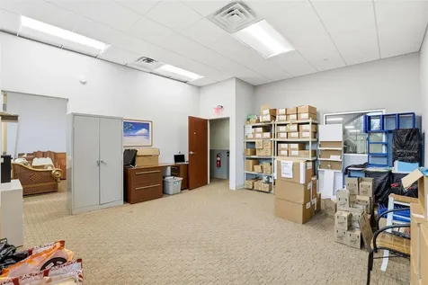 6881 Kingspointe Parkway Orlando FL 32819