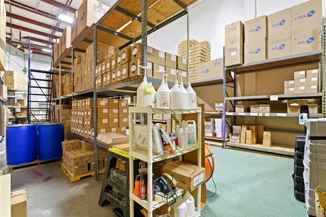 6881 Kingspointe Parkway Orlando FL 32819