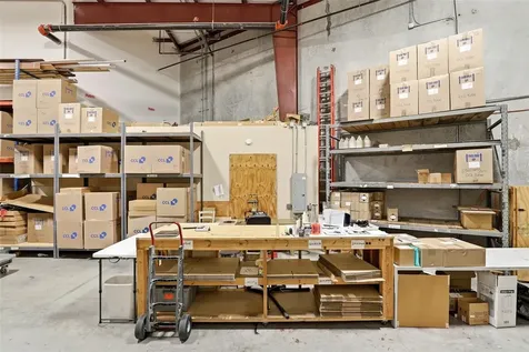 6881 Kingspointe Parkway Orlando FL 32819