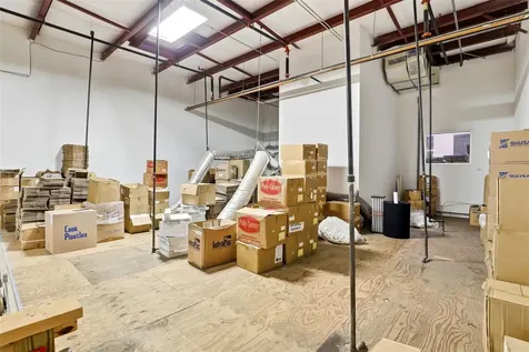 6881 Kingspointe Parkway Orlando FL 32819