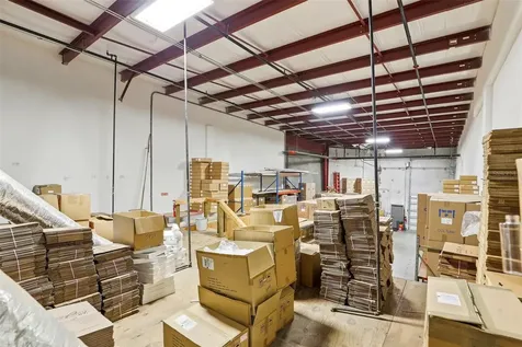 6881 Kingspointe Parkway Orlando FL 32819