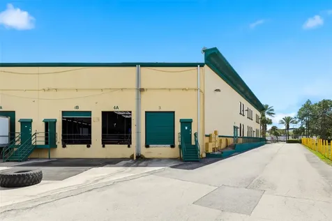 6881 Kingspointe Parkway Orlando FL 32819