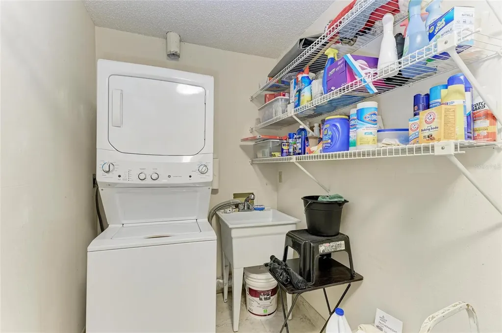 7921 4th Avenue W Bradenton FL 34209