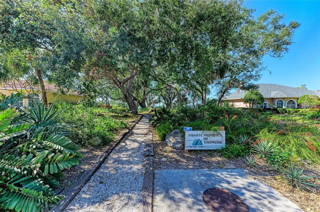 7921 4th Avenue W Bradenton FL 34209