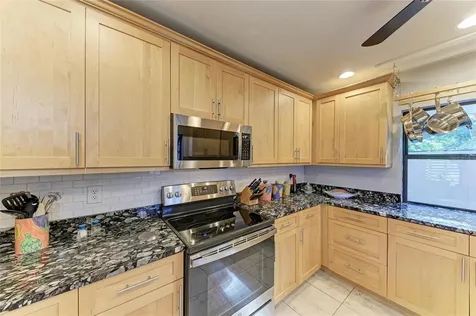 7921 4th Avenue W Bradenton FL 34209