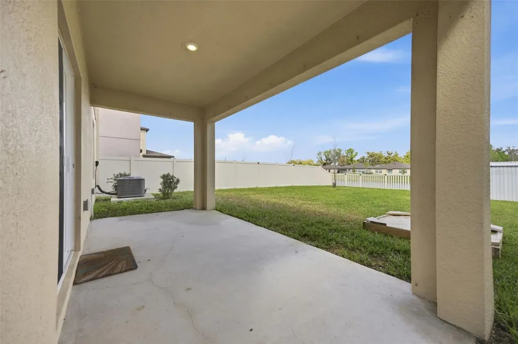 2509 Victorious Falls Avenue Plant City FL 33565