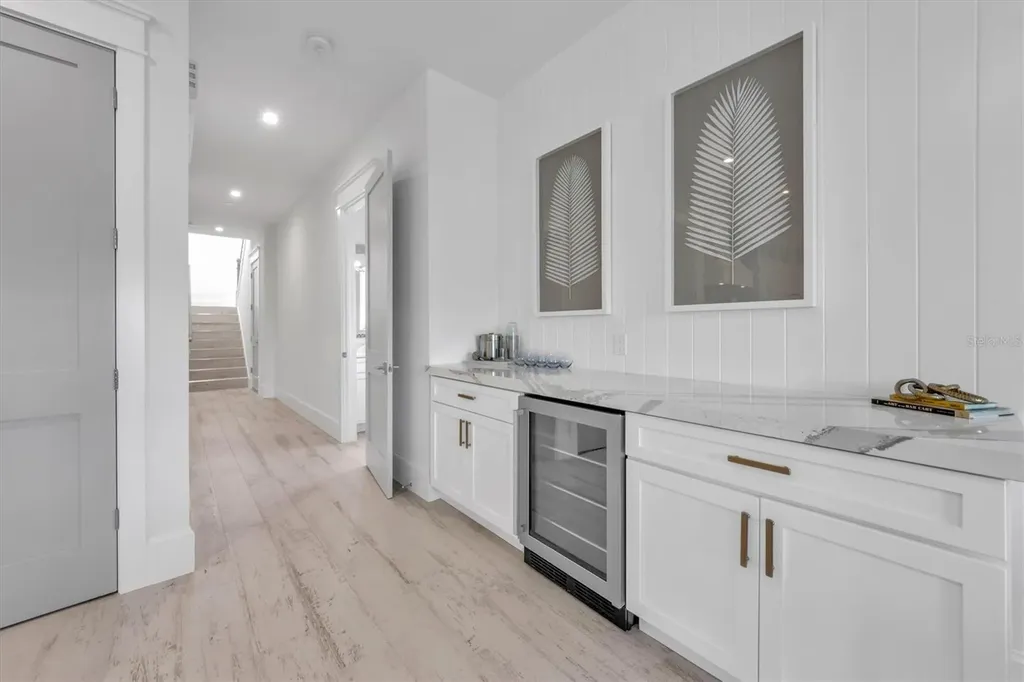 518 Spring Avenue Anna Maria FL 34216