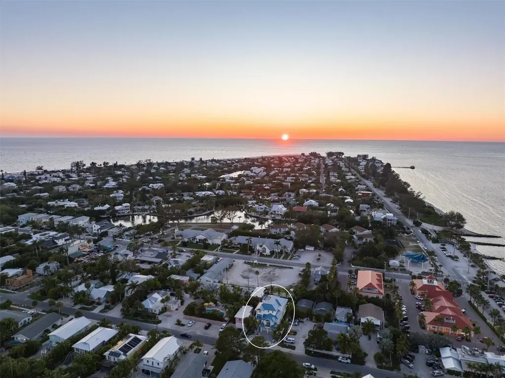 518 Spring Avenue Anna Maria FL 34216